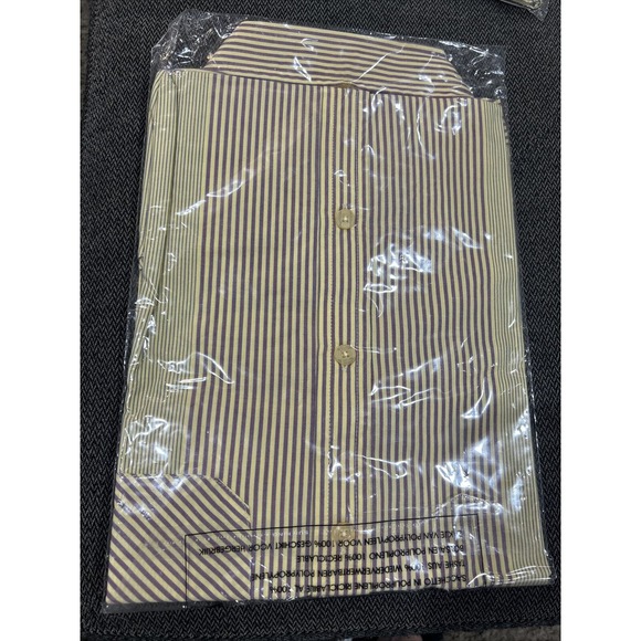 Lacoste Short Sleeve Button Down Men’s Dress Shirt With Pocket Size 44 NWT! - Picture 4 of 4